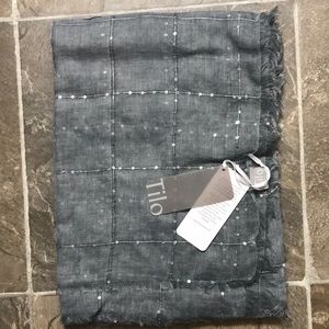 Gray Tilo Scarf with Sequins